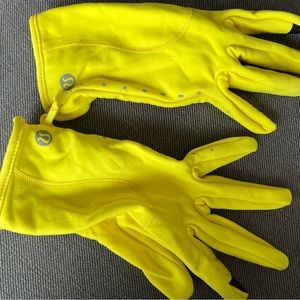 Lululemon run for it glove